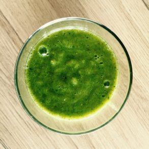 grüne smoothies, grüner smoothie spinat, rezept grüner smoothie, smoothie, smoothie rezepte, frühstück, gesundes frühstück, gesundes frühstück rezepte, gesundes essen, zum Frühstück, gesund frühstücken, frühstücksideen, rezept frühstück, frühstück rezepte, frühstücksrezepte