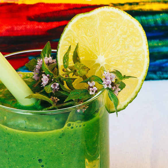 Rezept, grüne Smoothies, Smoothies, grüner smoothie Spinat, Avocado, gesunde Zutaten, abnehmen, grüne smmothies rezepte