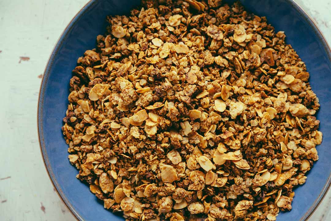 granola rezept, granola müsli, granola selber machen, knuspermüsli, knuspermüsli selber machen, granola mit kokosöl