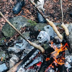 Stockbrot rezept, stockbrot teig, stockbrotteig, stockbrot mit hefe, stockbrot süß, reyept für stockbrot, stockbrot stöcke, stockbrot rezept einfach, süßes stockbrot, stockbrot rezepte, hefeteig, teig für stockbrot, stockbrot rezept süß