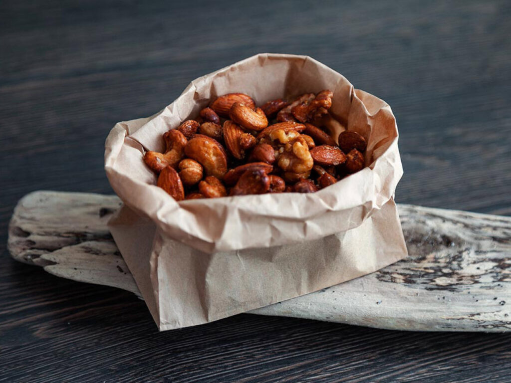 Cashews, Mandeln und Walnüsse geröstet mit Honig und Orange