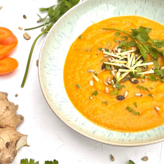 Rezept für Karottensuppe mit Ingwer, Kartoffeln und Petersilie