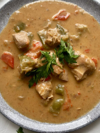 Ungarisches Hähnchengulasche einfach selber machen