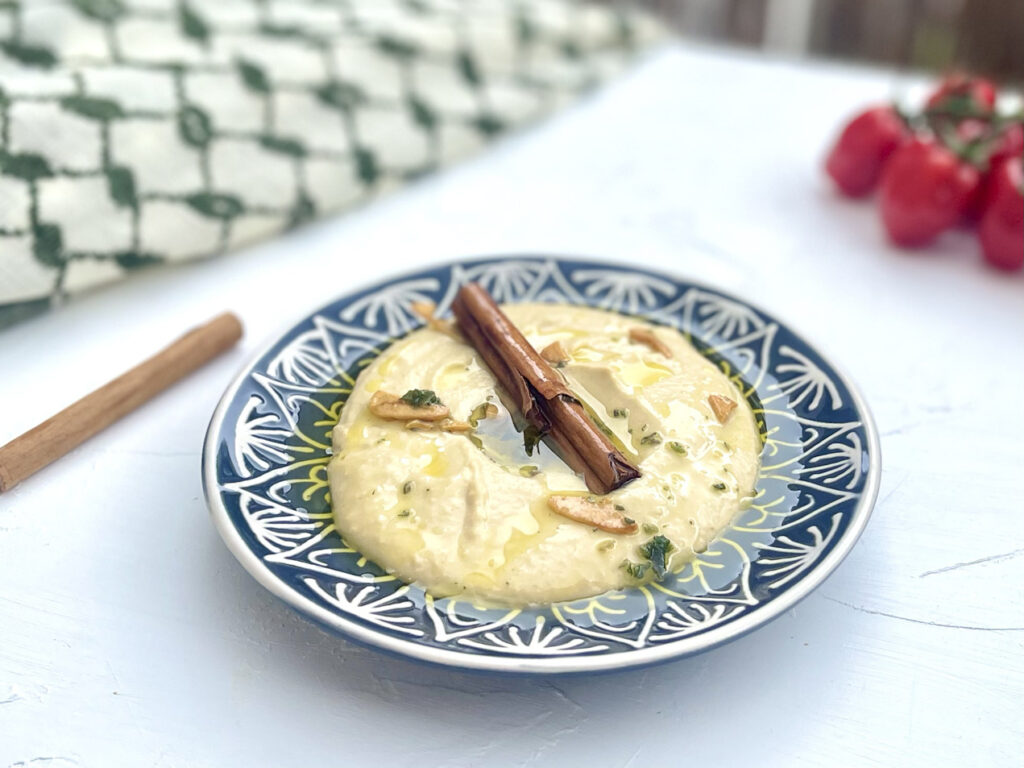 Hummus selbst machen geht mit dieser Schritt-für-Schritt Anleitung ganz einfach