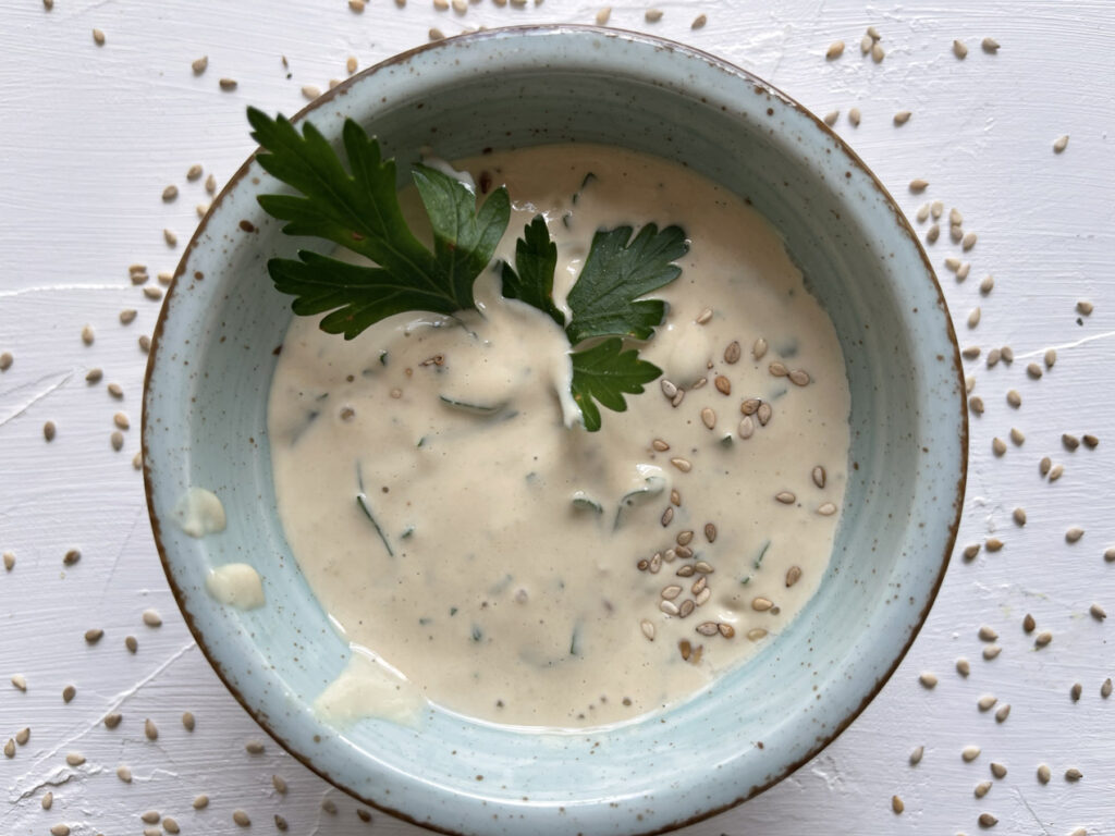 Leckere und vielseitige Sauce aus Sesammus