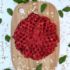 Herzhafte Waffel mit Kartoffeln und rote Bete